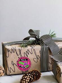 1 Roll Of 500pcs Halloween Purple Spider & Skull "Trick Or Treat" Round Stickers, Adhesive Labels - Multicolor - View 3