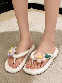 Soft Bottom Non-Slip Flip Flops, Breathable Lightweight Indoor Beach Slippers - White - View 2