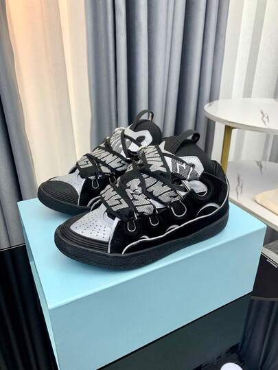 Zapatos de skate con estampado de letras unisex, zapatillas deportivas casuales, zapatos de pareja retro de moda, zapatos planos de caña baja para estudiantes con caja, adecuados para regalos, escuela, correr