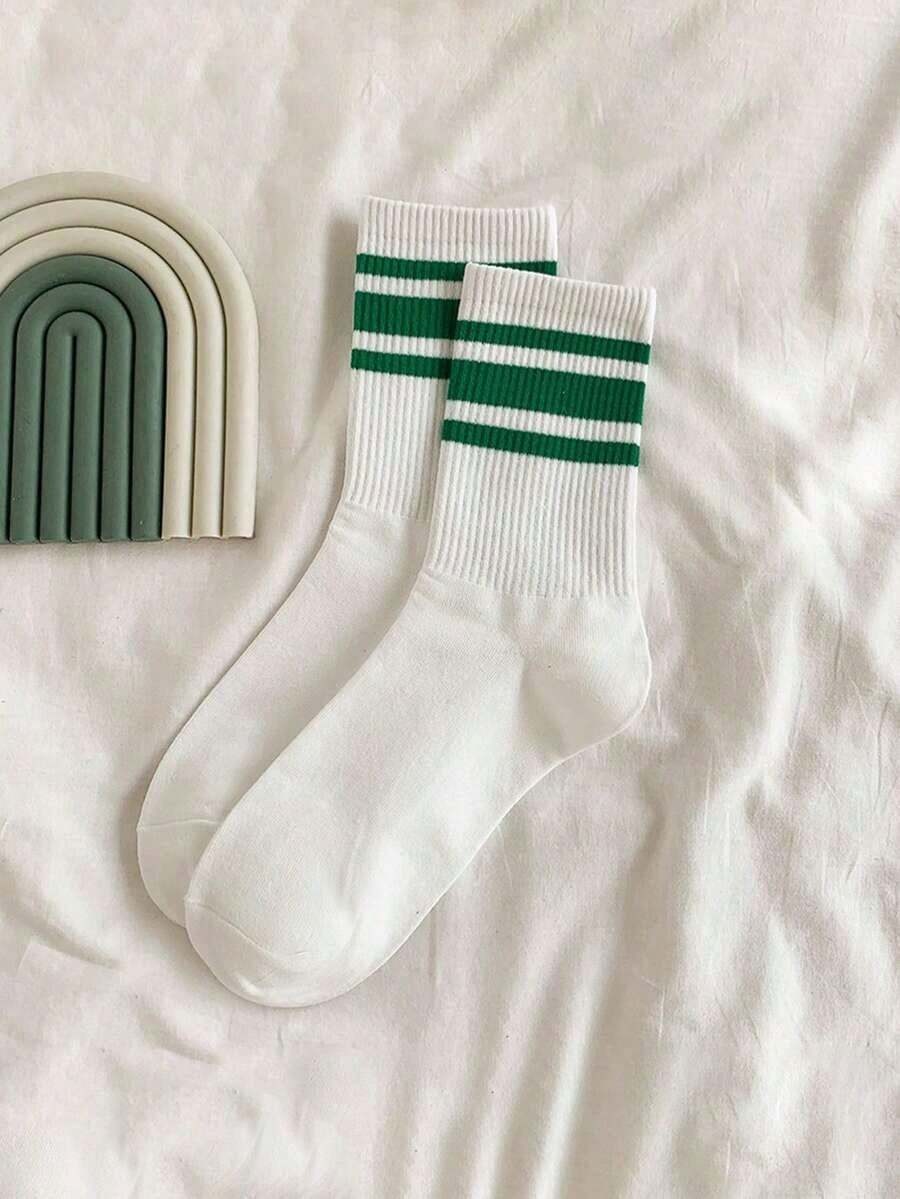 1 Pair Green Striped Pattern Personalized Mid-Calf Socks, Soft & Comfortable Unisex Outdoor Sports Socks Christmas Gift - 綠色 - 查看 1