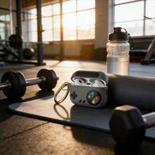 Pro 3 耳机保护套 | 复古游戏机硅胶套，防刮防震，灰色，卡通风格设计，套装包含清洁刷和登山扣 - 灰色的 - 查看 5