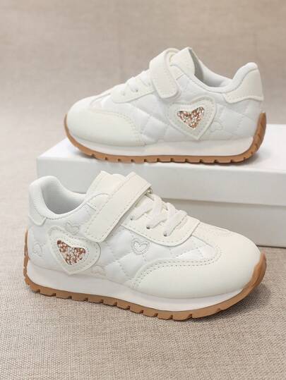 1 đôi giày trẻ em màu trơn, thời trang, đa năng, họa tiết hình thoi, thêu và trang trí hình trái tim, giày thể thao thoải mái, phù hợp cho bé trai và bé gái, đi trong nhà/ngoài trời, đi học, chạy bộ, mặc hàng ngày, mọi mùa.