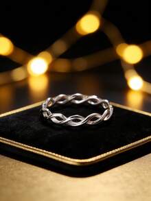 925纯银扭绳设计戒指，简约编织风格，百搭日常佩戴的男女通用银饰 - 銀色 - 查看 3