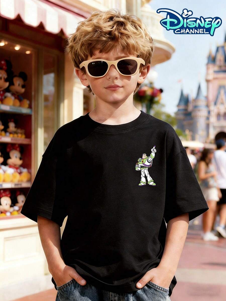 This Disney Toy Story Classic Character Full-Print Boys' Crew Neck T-Shirt Features A Buzz Lightyear Logo On The Front And A Collection Of Classic Characters Including Buzz Lightyear, Woody, Jessie, The Alien, Hammer Pig, Rex, HeartPony, And Slinky Dog On The Back. It Also Includes The Retro "TOY STORY Est. 1995" Lettering. Perfect For Extended Visits To Disney Parks, Toy-Themed Birthday Parties, Retro School Outfits, After-School Activities, Family Retro Movie Parties, Summer Retro Outings With Playmates, And Retro-Style Photos At Theme Parks. A Must-Have For Parents To Share Nostalgic Moments On Social Media. A Perfect Keepsake For Family Trips And Childhood Memories, Satisfying Both Nostalgic Parents And Children's Everyday Casual Wear Needs. - Black - View 1