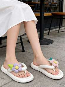 Soft Bottom Non-Slip Flip Flops, Breathable Lightweight Indoor Beach Slippers - White - View 3