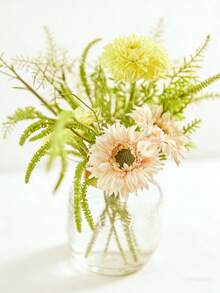 4 PIEZAS La flor artificial Gerbera es flexible y resistente al color, hecha de tela de seda, lo que la convierte en una opción ideal para paredes de flores DIY y decoraciones de escena. Estilo minimalista moderno, múltiples colores para elegir, cabezas de flores redondas - perfectas para jarrones de sala de estar y dormitorio, bodas, fiestas, decoración del hogar, decoración de escritorio y decoración de habitaciones festivas, decoración de primavera. - Multicolor - Ver 6