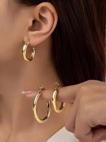 Set Of Three Pairs Of Classic Metal Circle Shaped Earrings And Half Moon Hoop Earrings - 黃金 - 查看 1