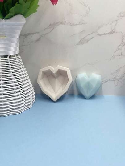 1pc Diamond Heart Shaped Silicone Candle Mold DIY Love Scented Candle Plaster Diffuser Stone Home Decor Mold, Valentine's Day Decoration Heart Silicone Mold