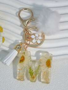 1pc White Daisy Dried Flower Letter Keychain, Embossed Tassel Pom Pom White Pearl Flower Keyring Gift - White - View 21