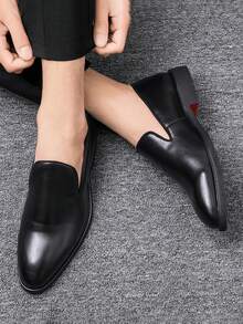 2026 Nuevos zapatos de cuero para hombres con suelas rojas, zapatos Oxford formales de negocios de moda, elegante estilo británico, mocasines casuales transpirables, zapatos Derby de punta fina para verano y otoño, zapatos de boda para novio, zapatos de vestir cómodos para oficina, zapatos Derby de lujo clásicos negros para ir al trabajo - Negro - Ver 6
