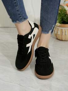 Women's Casual Sneakers, Flat Comfortable Lightweight Fitness Walking Shoes - Black - View 3