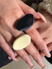 Set de 2 anillos de resina geométrica asimétrica en negro y beige, conjunto de anillos minimalistas vintage, adecuados para uso diario, vacaciones y fiestas - Multicolor - Ver 5