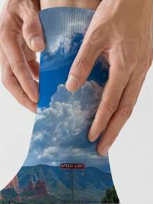 1双360男士袜子——趣味十足的全幅印花，图案包括云朵、树叶、山脉和公路，柔软舒适，弹性极佳。这款时尚休闲的街头嘻哈风360袜子，非常适合作为压缩袜、情人节礼物或宽松的孕妇袜。 - 彩色 - 查看 3