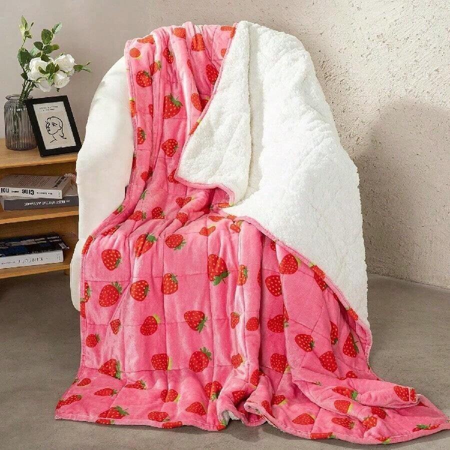 Aemicion Weighted Blanket Queen Size 20 Lbs 60x80 Inches,Ultra Soft Comfortable Fluffy Sherpa Weighted Blankets For Adults,Cute Pink Strawberry Heavy Blanket As Gift For Women,Machine Washable.Jpg - Như hình ảnh cho thấy - Xem 1