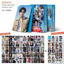 92张ENHYPEN照片卡、贴纸、LOMO卡，收录于第七张迷你专辑《THE SIN: VANISH》；60张收藏/交换用照片卡；32张剪贴簿/手机壳贴纸；以成员们强大的视觉效果捕捉第七张迷你专辑的暗黑概念。 - 彩色 - 查看 11