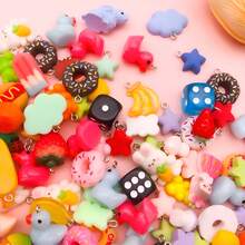 1 包随机组合逼真可爱树脂食物吊坠，DIY 耳环、手链和珠宝制作配件。 - 彩色 - 查看 9