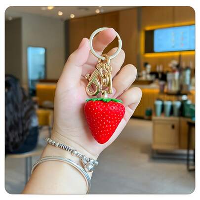 -Style Simulated Strawberry Keychain - 3D Resin Christmas Cute Gift, A Bag Charm For Women With A Metal Ring For Carrying (Christmas Red / Pink)
