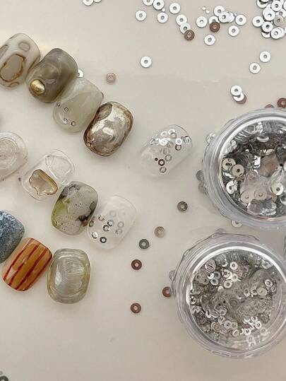 1盒美甲装饰圆形亮片，银色圆形亮片，美甲，亮片，美甲装饰，美甲用品，零件，配件