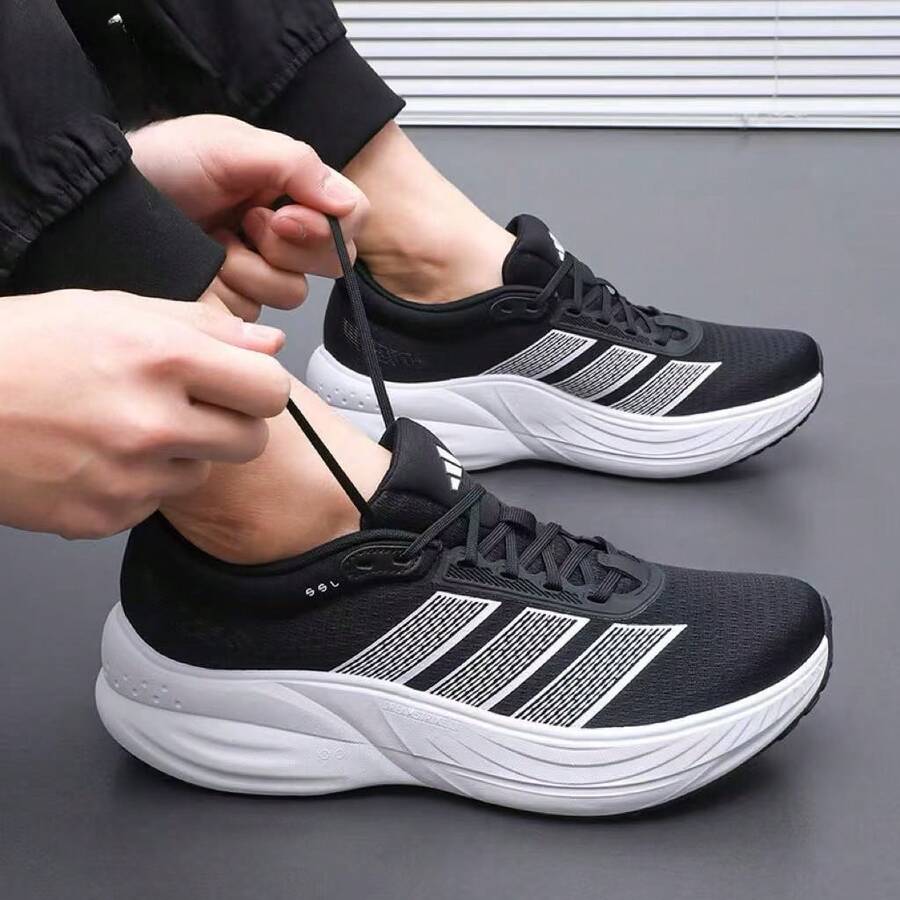 Adidas 阿迪達斯男鞋秋冬季全新厚底緩震防滑耐磨休閒運動跑步鞋 - 黑色/白色 - 查看 1