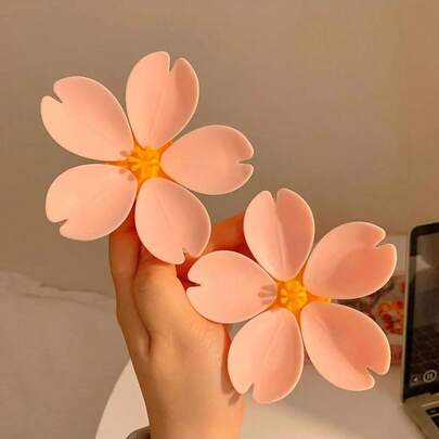1/5/10pcs Pink Sakura Decor Clips, Refrigerator Magnets, Kitchen Supplies, Food Bag Clips, Creative Decorative Magnets, Suitable For Kitchen, Office And Home Decor, Fun Fridge Decoration, Can Be Used As Clips