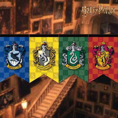 Harry Potter 1pc Vintage Badge Flag,  , ,  And  Four House Flags With Tassels, Birthday Party Decor, Magical World Wall Decor, Suitable For Party Decoration, Holiday Decor, Scene Setting, Home & Office [Official Authorized]