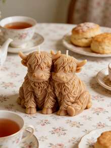 Silicone Candle Mold In Highland Cow Shape, Cute Animal Design For DIY Handmade Candle, Resin Craft, Farmhouse Decor - A - View 4