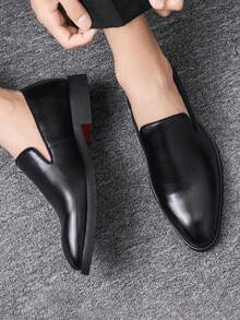 2026 Nuevos zapatos de cuero para hombres con suelas rojas, zapatos Oxford formales de negocios de moda, elegante estilo británico, mocasines casuales transpirables, zapatos Derby de punta fina para verano y otoño, zapatos de boda para novio, zapatos de vestir cómodos para oficina, zapatos Derby de lujo clásicos negros para ir al trabajo - Negro - Ver 11