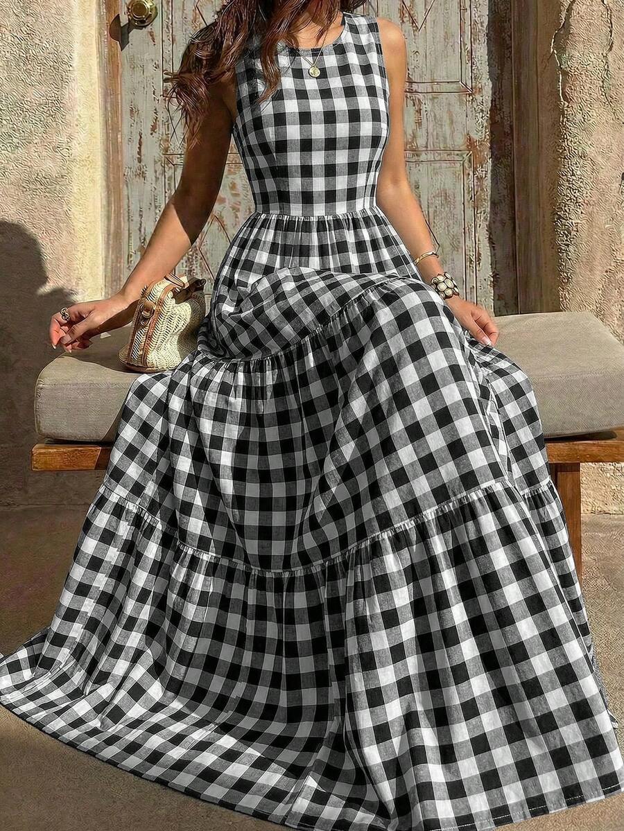 Đầm nữ Vuslat kiểu dáng thường ngày, họa tiết kẻ caro đen trắng, cổ tròn, phù hợp mặc hàng ngày. Đầm nữ Vuslat không tay, in họa tiết kẻ caro, phù hợp mặc hàng ngày, đi làm, công sở, dự tiệc, đi nghỉ mát. - Màu xanh hải quân - Xem 1