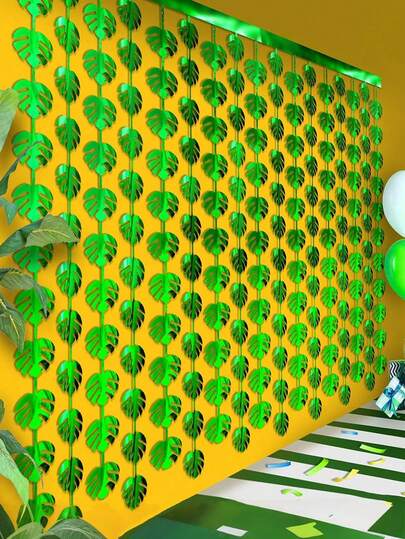 2件装绿色棕榈叶花环箔片流苏帘，夏威夷热带棕榈叶箔片流苏横幅，适用于生日、夏威夷主题派对、丛林森林派对，是夏季海滩和泳池派对、夏威夷主题活动、生日等的完美之选。它还可以用作塑料拍照道具、母亲节毕业典礼装饰。