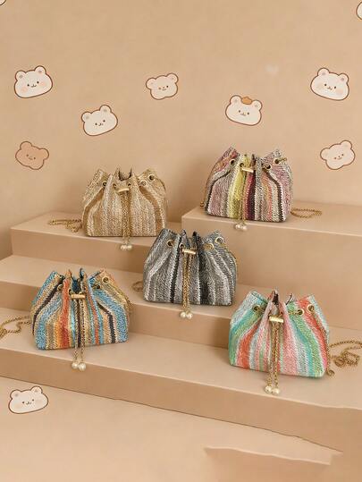 This New 1pc Colorful Woven Bucket Bag Features A Drawstring Design And Pearl Embellishments. It's Casual, Simple, And Stylish, With A Non-Adjustable Shoulder Strap. Perfect For Everyday Outings And Travel, It Easily Holds Your Essentials. A Versatile Piece And A Fashion Favorite, It Suits Various Styles And Occasions With Exceptional Versatility.