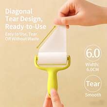 1 Set Practical Mini Lint Roller - Includes 1 Handle + 3 Refill Rolls, Strong Adhesive For Removing Pet Hair; Easy To Operate, Reusable Handle, No Electricity Needed - Suitable For Pets, Clothes, Carpets And Car Seats - Essential Item For Pet Owners - Solid Color - View 3