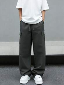 男士实用工装裤，适合户外旅行。这款多功能裤采用多口袋设计，融合了校园风格。是送给男友或丈夫的绝佳礼物。 - 灰色 - 查看 11