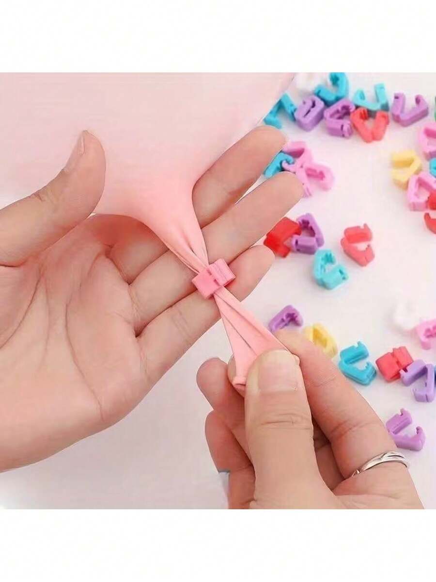 100 piezas de clips de globos de plástico de colores - Accesorios de rápido anudado para decoración de fiestas, bodas, cumpleaños y otras ocasiones - Multicolor - Ver 1
