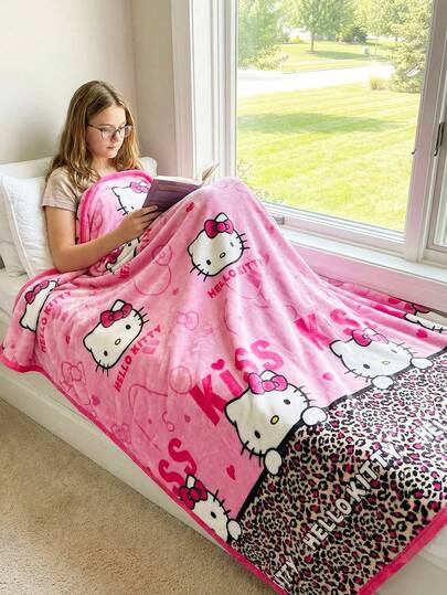 Sanrio 1件可爱卡通Hello Kitty印花法兰绒毯，柔软保暖，四季皆宜，可用于床上用品、午睡、休闲、家居纺织品、沙发/卧室/客厅装饰，可水洗，是馈赠佳品。