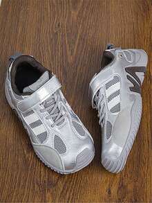 2026 Zapatos deportivos transpirables de malla para niños en primavera, zapatos para correr antideslizantes para niños y niñas, zapatillas de suela blanda - Plateado - Ver 7