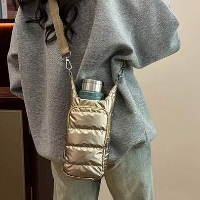 1 chiếc túi đựng bình nước ngoài trời, túi đựng nước xe đạp, túi đeo vai thông thường, túi đựng bình nước tối giản chứa lông vũ, thiết kế nhiều ngăn để đựng bình nước, điện thoại, chìa khóa, dây đeo có thể điều chỉnh, thích hợp cho các hoạt động thể thao ngoài trời, đạp xe, cắm trại, leo núi, dã ngoại, phụ kiện du lịch, quà tặng cho nam và nữ.