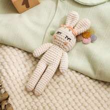 手工编织花朵兔子摇铃，婴儿摇铃，抓握玩具，内置铃铛，3D可爱造型，细节精致，吸引宝宝注意力，训练宝宝听力，完美的生日、万圣节、圣诞节宝宝礼物 - 彩色 - 查看 11