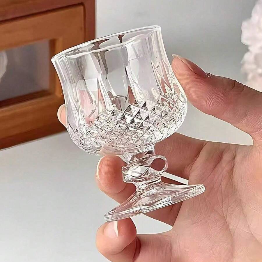 50ml Diamond/Butterfly Pattern Crystal Clear Stemmed Glass Liquor Shot Glass, Transparent Refractive High-End French Style Vodka, Whiskey Glass - Clear - View 1