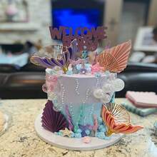 28件套美人鱼尾巴蛋糕装饰，包含海藻、贝壳和金色银杏叶，是美人鱼主题生日派对、迎婴派对、万圣节和圣诞节庆祝活动的理想之选。也适用于万圣节、圣诞节、新年、情人节和各种派对场合。 - 彩色 - 查看 5