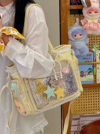 一款日系可爱洛丽塔单肩包，饰有珍珠蝴蝶结和蕾丝花边，尽显优雅少女气质；透明装饰，适合动漫角色扮演；配有可拆卸可调节肩带；大容量休闲手提包，适合学生；可爱时尚的女士手提包；采用防水尼龙材质。