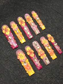 This Is A 10-Piece Set Of Handcrafted Coffin-Shaped Press-On Nails-A Bold Color-Block 3D Decorative Nail Art Collection. It Uses High-Saturation Solid Shades Like Green, Pink, Orange, And Blue As The Main Tones, Paired With Black Textures And White Polka Dots To Create A Color-Block Effect. Decorations Include 3D Teardrop Shapes, Petal-Like Ornaments, And Micro Rhinestones, Resulting In A Distinctive Style With Strong Visual Impact. - 彩色 - 查看 3