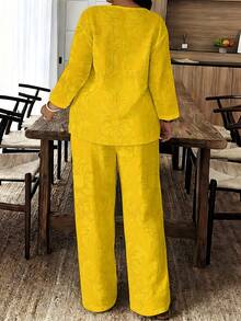 Plus Size V-Neck Half Sleeve Top & Wide Leg Pants Two-Piece Set For Mature Women, Bright Yellow Retro Floral Print, Loose Breathable Outfit, Comfortable Versatile Wear For Spring/Summer Travel & Home - 彩色 - 查看 4
