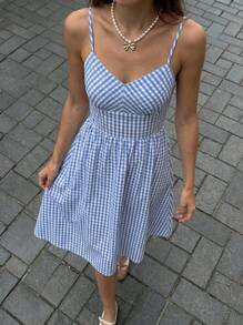 Buzzelle Vestido mini elegante de mujer con estampado de cuadros azules, corte evasé y espalda descubierta, vestido de cuello halter sin mangas para citas, vacaciones y fiestas en la playa - Azul - Ver 1