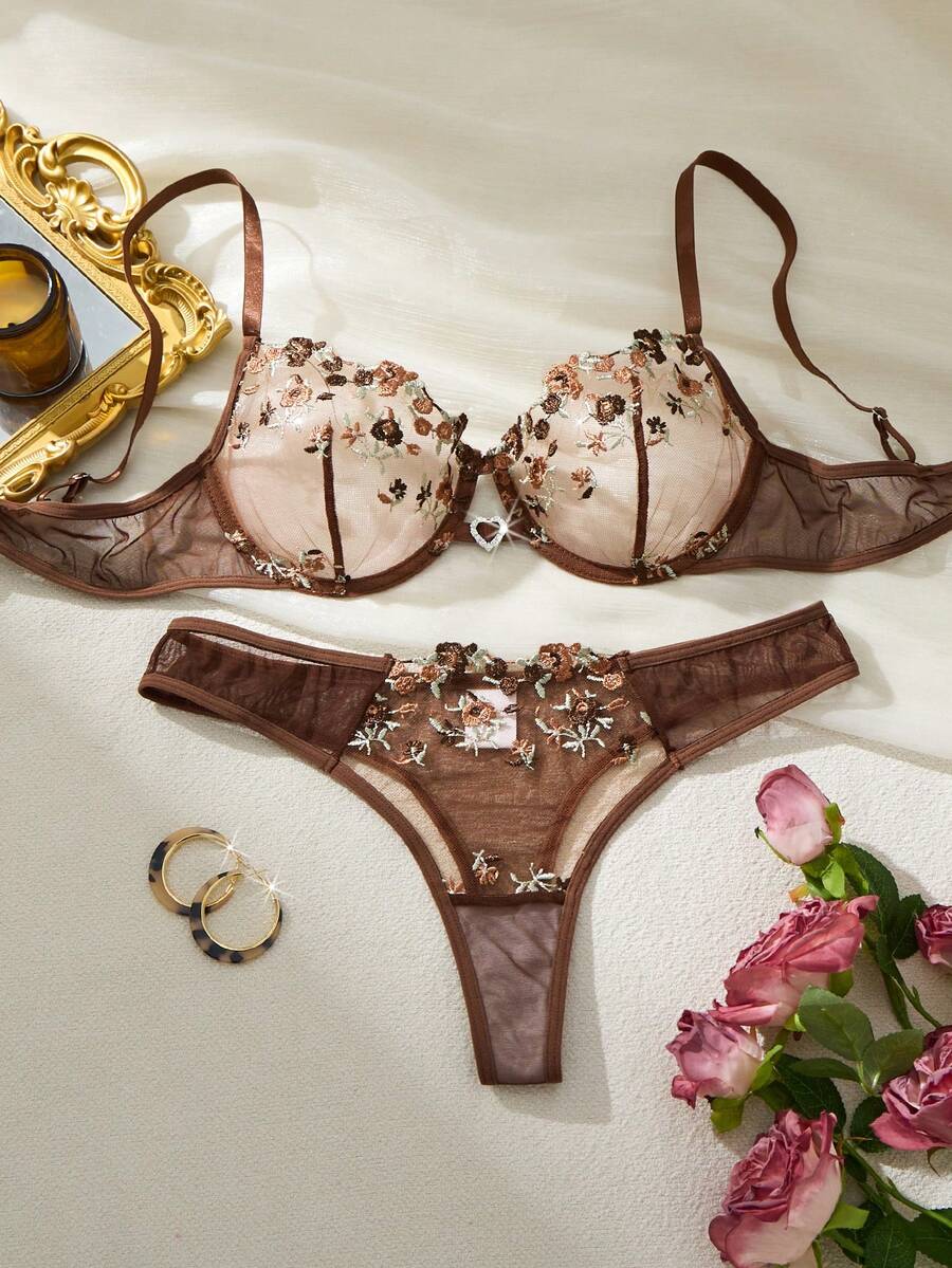 2件套女士迷人优雅刺绣粉色花卉睡衣，半透明网纱镂空心形装饰女士两件套，舒适家居服风格可爱睡衣
