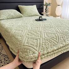 Guiqiqi Luxury European-Style Embossed Thickened Fitted Sheet - All-Season Thickened Warm Mattress Protector, Soft Machine Washable Bedding, Deep Pocket Design, Available In Multiple Sizes To Fit Single Beds, Standard Double Beds, King Double Beds, All Sizes (Without Pillowcase). - Green - View 5