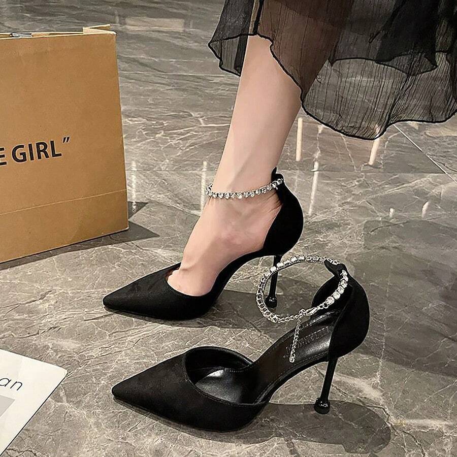 Zapatos de tacón para mujer Zapatos de salón negros de tacón alto, estilo francés, con punta afilada, adornos de cadena y tiras con pedrería, que presentan una silueta sofisticada y elegante. - Negro - Ver 1