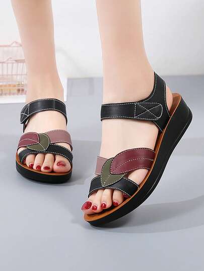 2026 Spring/Summer New Soft-Sole Sandals, Non-Slip Wear-Resistant Lightweight Flexible Plus Size 43, Outdoor Sports Slippers, Casual Flat Shoes, Mother Sandals, Outdoor Beach Sandals/Slippers