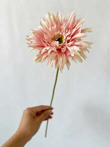 4 PIEZAS La flor artificial Gerbera es flexible y resistente al color, hecha de tela de seda, lo que la convierte en una opción ideal para paredes de flores DIY y decoraciones de escena. Estilo minimalista moderno, múltiples colores para elegir, cabezas de flores redondas - perfectas para jarrones de sala de estar y dormitorio, bodas, fiestas, decoración del hogar, decoración de escritorio y decoración de habitaciones festivas, decoración de primavera. - Multicolor - Ver 12