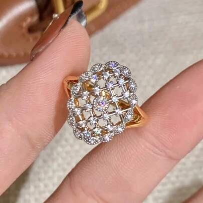 Vintage Coin-Inspired 18K Gold Plated Hollow Oval Design Dove Egg Ring For Women