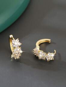 1 Pair Luxury Copper Zirconia Flower Round Hoop Earrings, Sweet & Fashionable Gift For Women - Round - View 4